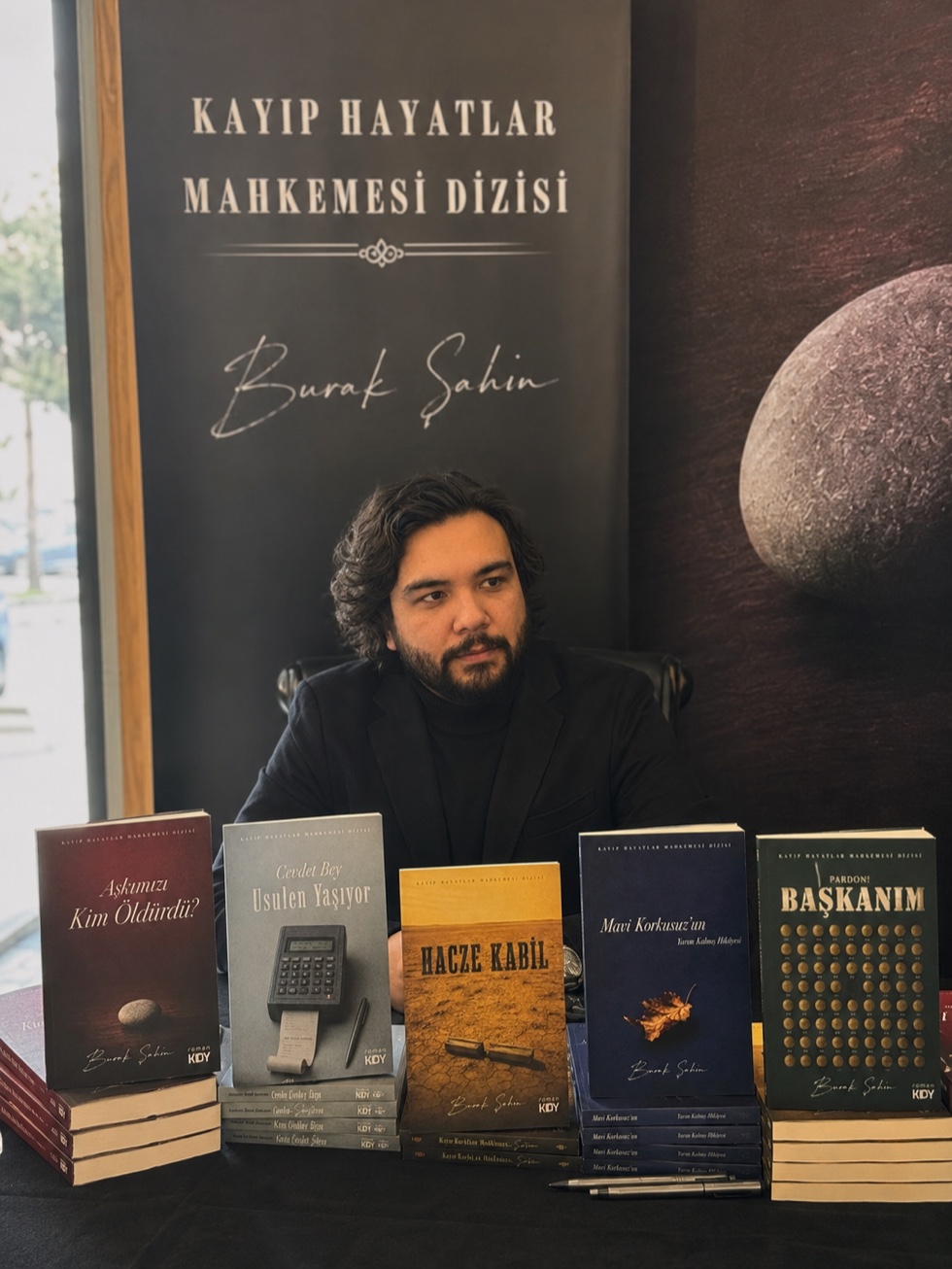 Yazar Burak Şahin ve Kayıp Hayatlar Mahkemesi romanları